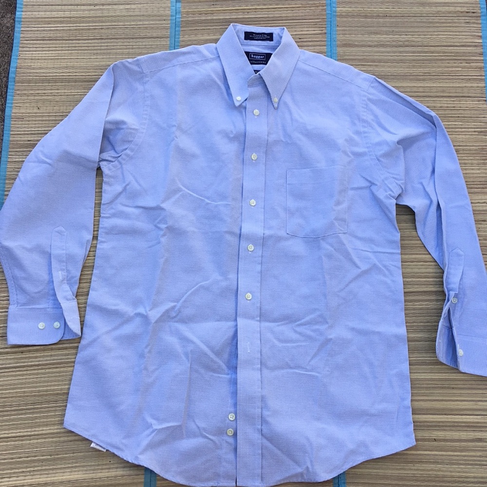 Hagger Collections Wrin;kle Free Button Up Shirt